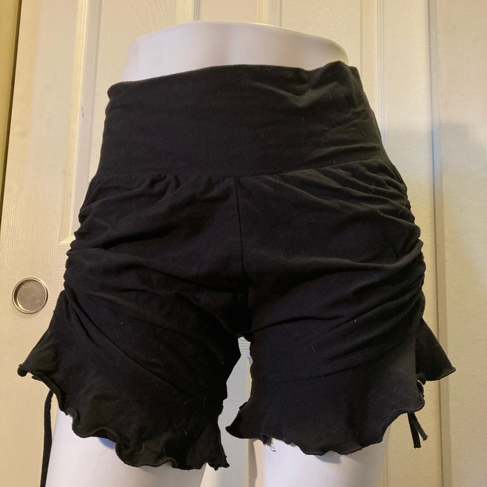 Ruffle shorts